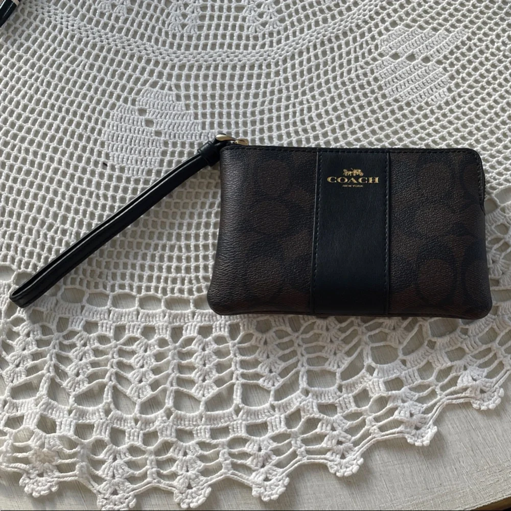 Coach Signature Black and Brown Wristlet (pre-owned, like new) - Picture 4 of 10